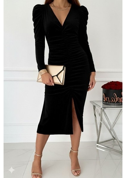 Kadın Uzun Kollu Derin Kruvaze Yakalı Önden Büzgülü Yırtmaç Detaylı Kadife Midi Elbise modelleri