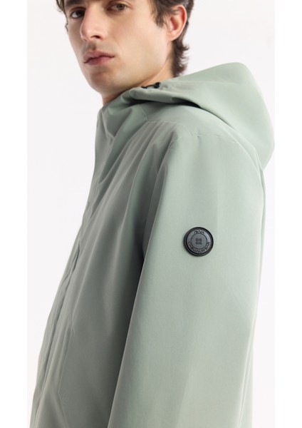 Erkek Mint Yeşil Kapüşonlu Su İtici Rüzgar Geçirmez Mevsimlik Comfort Fit Mont A51Y6054