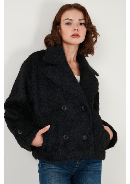 Oversize Kruvaze Yaka Yumuşak Tüylü Düğmeli Astarlı Mont Bayan Mont 6839659