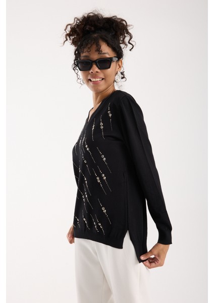 Kadın Siyah Elit Viskon Kumaş Taş Detaylı Sim Biyeli Yan Yırtmaçlı V Yaka Triko Bluz fiyatları