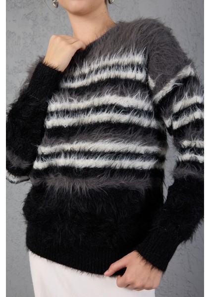 Füme-Siyah Sakal Iplik Çizgili Bisiklet Yaka Triko Kazak indirimleri