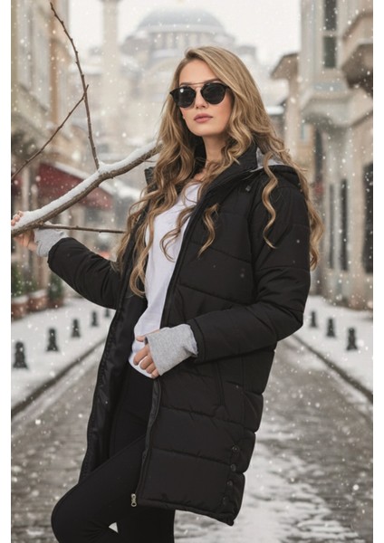 Kapüşonlu Eldiven Detaylı Kışlık Kadın Şişme Mont