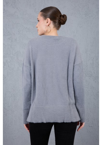 Kadın Gri Sakal Iplik Yan Yırtmaçlı Inci Detaylı Bisiklet Yaka Triko Kazak modelleri