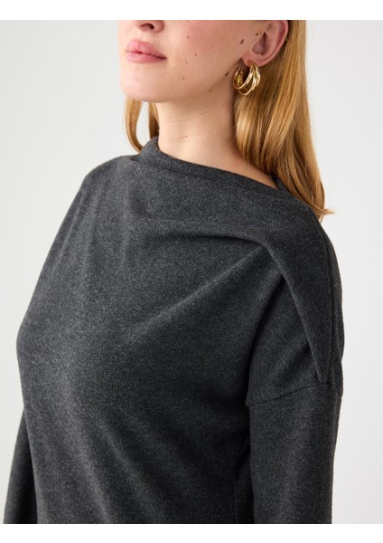 Antrasit Degaje Yaka Yumuşak Dokulu Midi Örme Elbise fırsatları