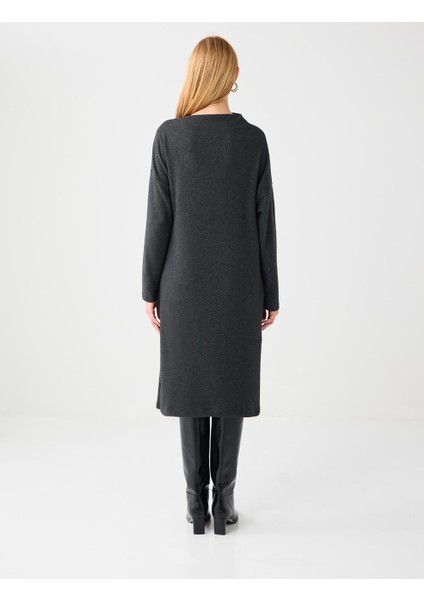 Antrasit Degaje Yaka Yumuşak Dokulu Midi Örme Elbise indirimleri