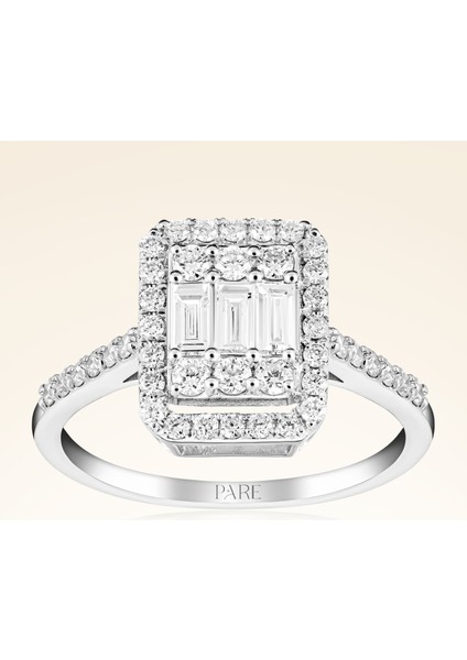 0,78 Karat Kolu Taşlı Baget Pırlanta Yüzük