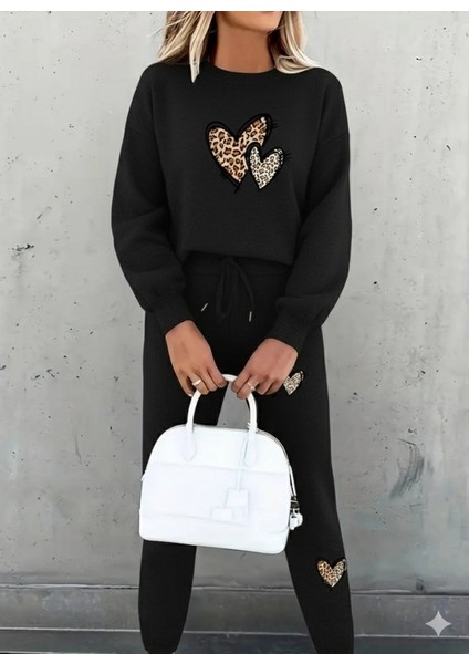 Kadın Uzun Kollu Bisiklet Yaka Kalp Desenli Şardonlu Üç Iplik Bluz ve Pantolon Ikili Takım fiyatları