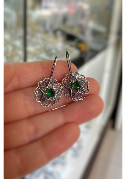 Gümüş Eskitme Yeşil Taşlı Telkari Küpe