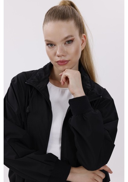 Kadın Dik Yaka Su ve Rüzgar Geçirmez Oversize Crop Mevsimlik Yağmurluk Rüzgarlık indirimleri