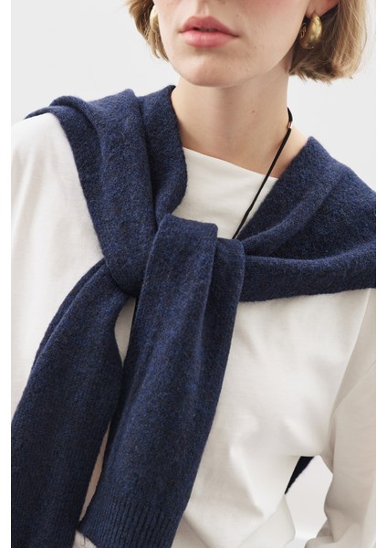 Kare Yaka Bağlamalı Triko Atkı Lacivert