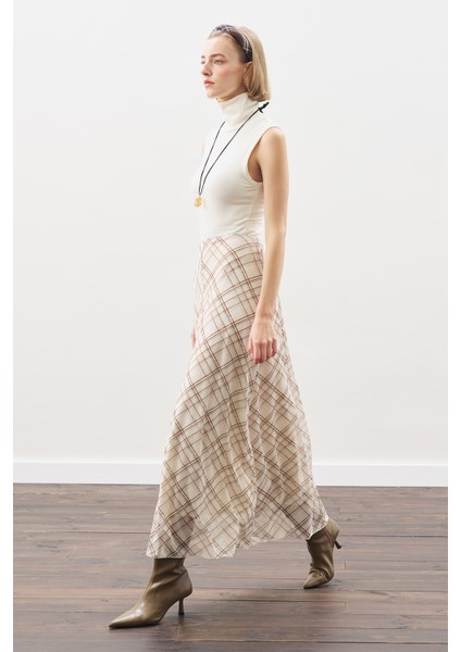 Desenli Tül Etek Bej Ekose indirimleri