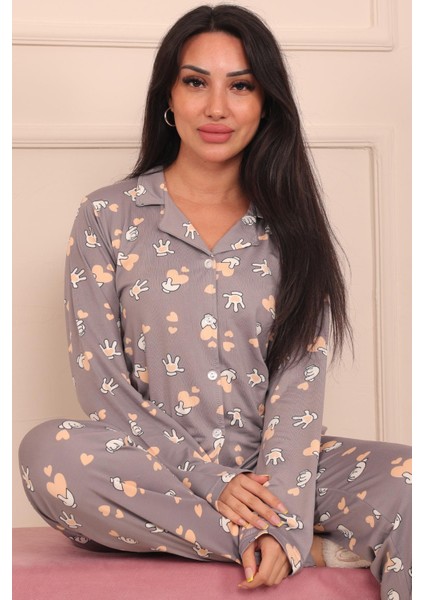 Kadın Mickey Eli ve Kalp Desenli Önü Düğmeli Milan Kumaş Pijama Takımı