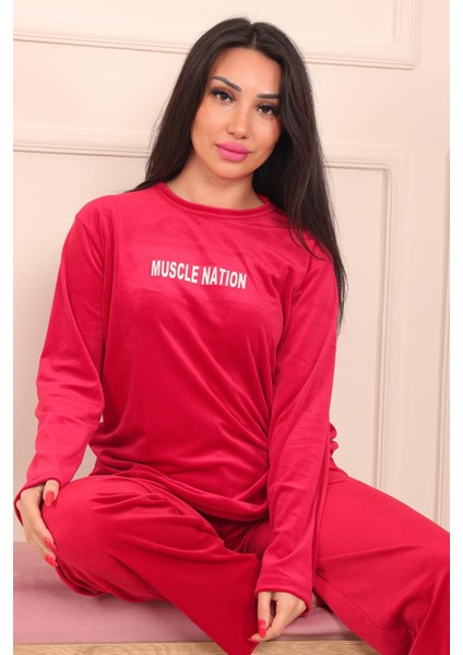 Kadın Sloganlı Uzun Kollu Kadife Pijama Takımı fırsatları