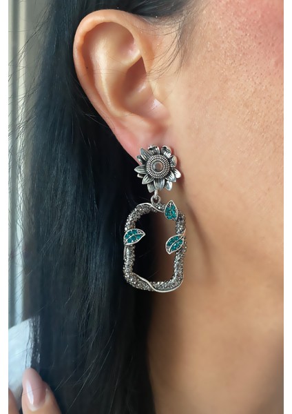 Yaprak Detay Küpe fırsatları