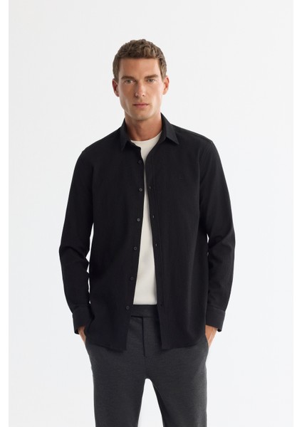 Erkek Siyah Düğmeli Yaka Kolay Ütülenir Comfort Fit Gömlek A42Y2071