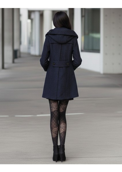 Yaka Detaylı Büyük Düğmeli Kaşe Kaban fırsatları