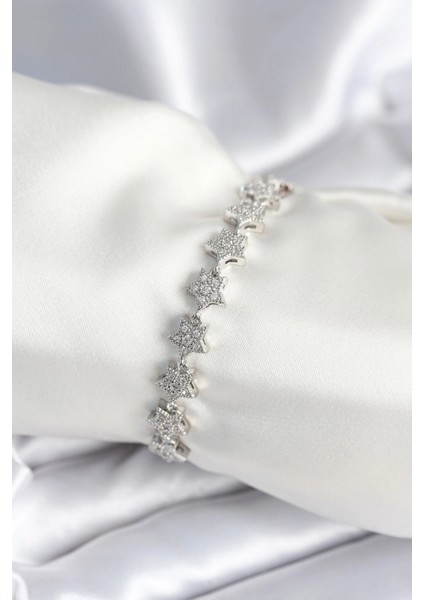 Pirinç Gümüş Renk Yıldız Model Kadın Bileklik - TJ-BB7979