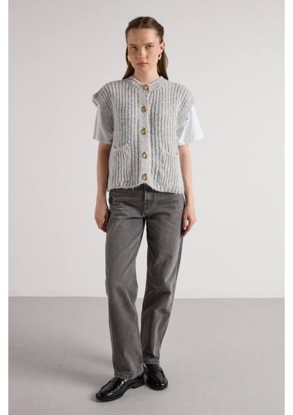Kadın Gri Saç Örgü Düğme Detaylı Triko Yelek 5584 fiyatları