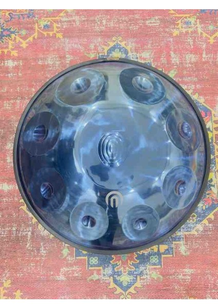 - Titanium Handpan -9 Tonlu -Re Minör ( -Bakım Yağı ,takmalı / Çıkarmalı Renkli Kuşak ve Kılıf) modelleri