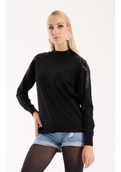 Kadın Siyah Elit Viskon Kumaş Taş Detaylı Omuzlar Yarım Balıkçı Yaka Triko Bluz fiyatları