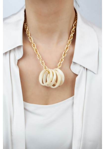 Kemik Görünümlü Halka Detay Gold Kolye