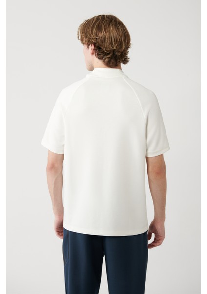 Erkek Ekru Dik Yaka Yarım Fermuarlı Baskılı Regular Fit T-Shirt A41Y1312