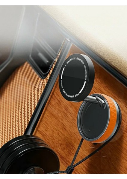 K10B Ev Araba Her Alana Uyumlu 360 Derece Dönebilen Çok Açılı Magsafeli Vantuz Telefon Tutucu fırsatları