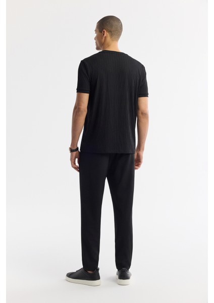 Erkek Siyah Bisiklet Yaka Jakarlı Elastan Regular Fit T-Shirt A51Y1035