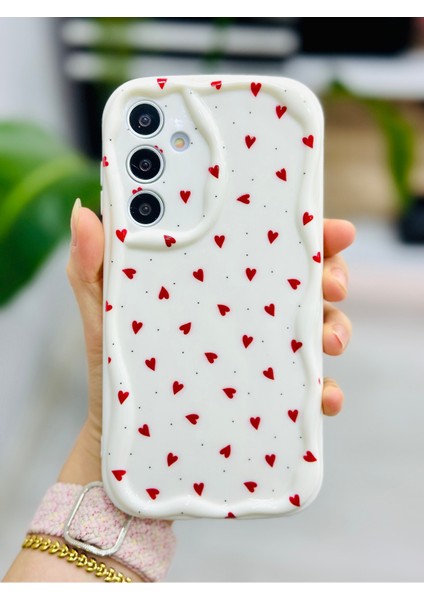 Samsung Galaxy A54 Uyumlu Kırmızı Kalpler Tasarımlı Silikon Kılıf