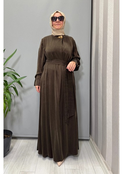 Yaka Aksesuarlı Ipek Cupro Elbise Kahve 5011