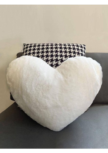 Kalpli Beyaz Yastık Harika Tasarım