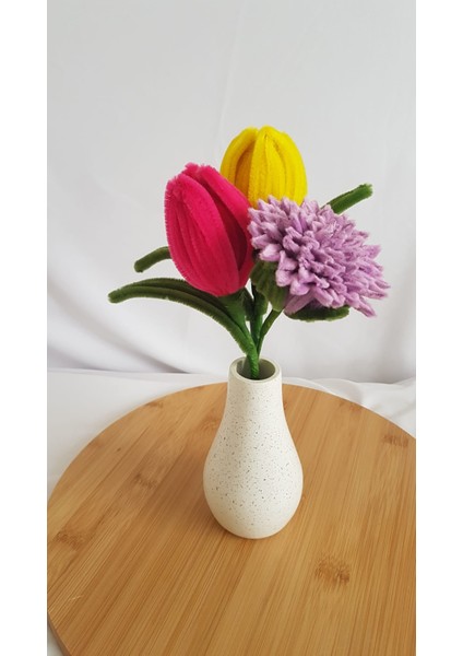 Vazoda Kasımpatı ve Lale Çiçeği indirimleri