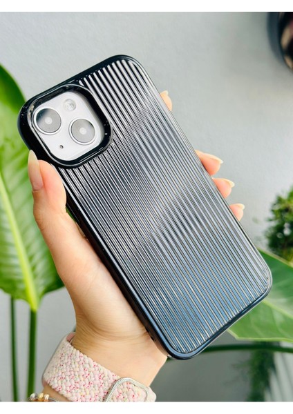 Iphone 13 - 14 ve 15 Uyumlu 3D Serrated Kabartma Parlak Silikon Kılıf fiyatları