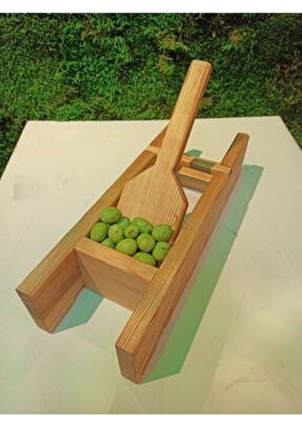 Ahşap Zeytin Kırma Makinesi