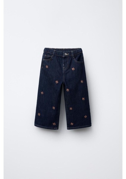 Kız Çocuk Pamuklu Kırmızı Ayı Baskılı Sweatshirt ve Nakışlı Kot Pantolon Takım – Rahat Günlük Stil