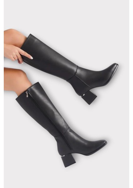 Sivri Burun Fermuarlı Kısa Topuk Kadın Çizme Siyah modelleri