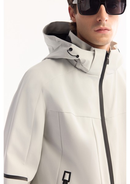 Erkek Gri Kapüşonlu Su İtici Rüzgar Geçirmez Hafif Mevsimlik Comfort Fit Mont A52Y6036