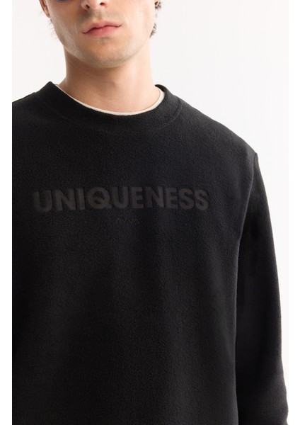 Erkek Siyah Bisiklet Yaka Soft Touch Baskılı Polar Regular Fit Sweatshirt A52Y1269 indirimleri