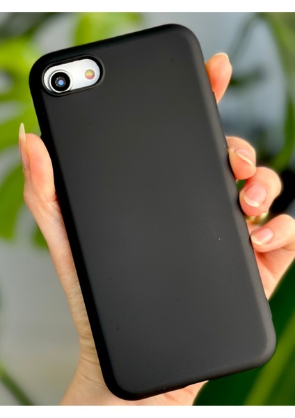 Iphone 7 - 8 - Se 2020 - Se 2022 Uyumlu Içi Kadife Esnek Silikon Leke Tutmaz Lansman Kılıf