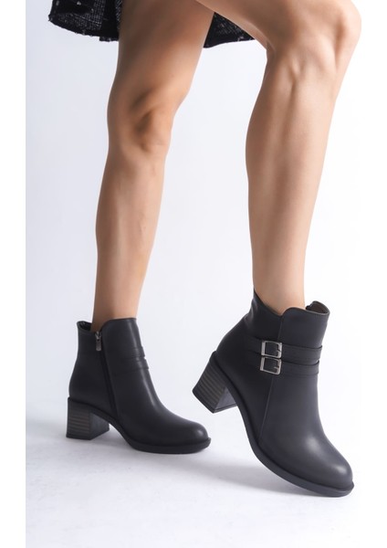 Noemı Tokalı Fermuarlı Ortopedik Taban Suya ve Soğuğa Dayanıklı Topuklu Cilt Kadın Bot St Siyah