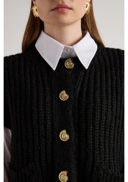 Kadın Siyah Saç Örgü Düğme Detaylı Triko Yelek 5584 fırsatları