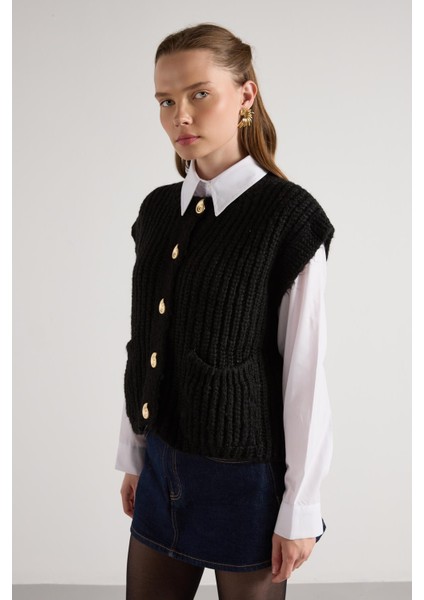 Kadın Siyah Saç Örgü Düğme Detaylı Triko Yelek 5584 indirimleri