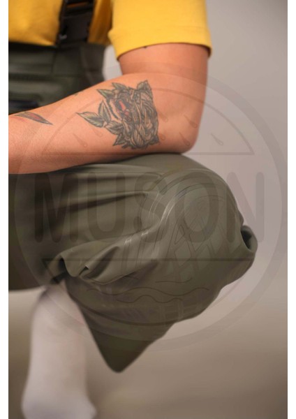 Su Geçirmez Çizmesiz Balıkçı Tulumu Diz Pedli Cepli Ayarlanabilir Askılı Dayanıklı Tulum