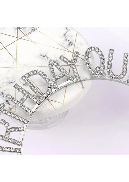 Gümüş Renk Kristal Taşlı Parlak Birthday Queen Yazılı Kraliçe Taç 16X17 cm (K95) fırsatları