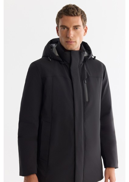 Erkek Siyah Çıkma Kapüşonlu Su İtici Rüzgar Geçirmez Uzun Comfort Fit Mont A42Y6151