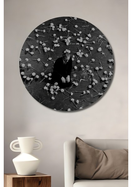 Ağlayan Adamın Çiçekleri Kara Kalem Görünümlü Sanat Eseri Dekoratif Ahşap Tablo Yuvarlak Tablo