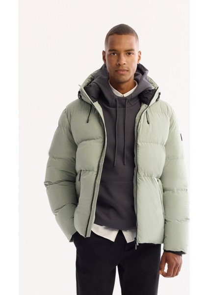 Erkek Nil Yeşili Kapüşonlu Su İtici Rüzgar Geçirmez -5°C Dayanıklı Comfort Fit Mont B006046