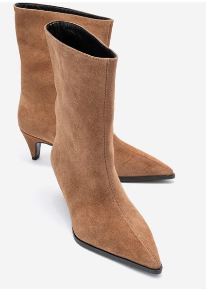 Aleo Toprak Süet Hakiki Deri Sivri Burunlu Kadın Kısa Topuklu Bot
