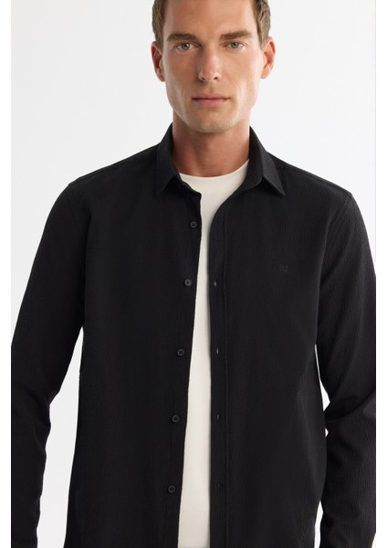 Erkek Siyah Düğmeli Yaka Kolay Ütülenir Comfort Fit Gömlek A42Y2071