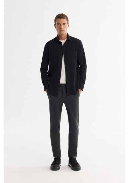 Erkek Siyah Düğmeli Yaka Kolay Ütülenir Comfort Fit Gömlek A42Y2071